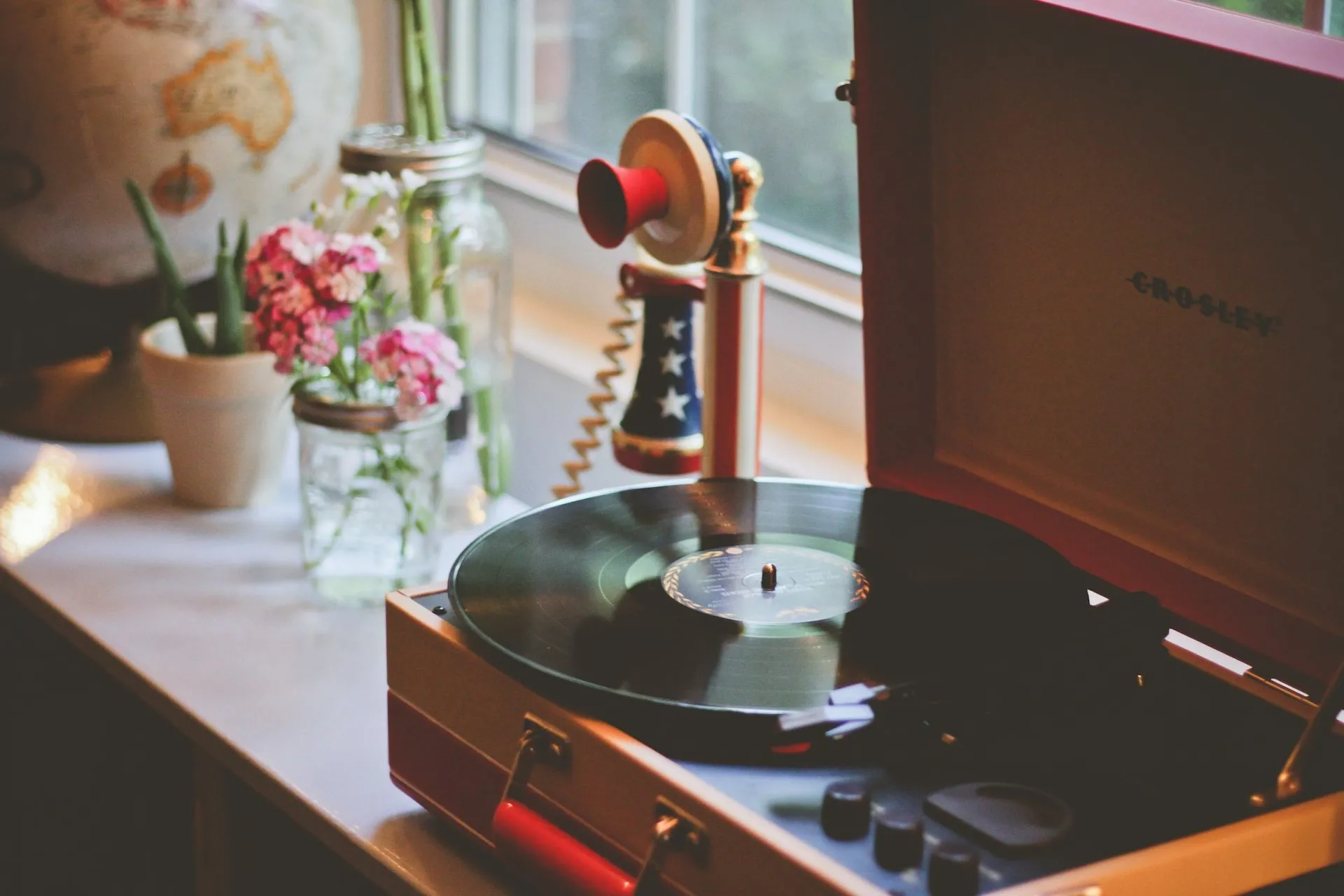 música con derechos y libre